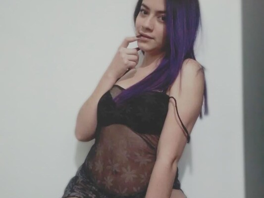 ady_purple Profilbild des Cam-Modells 