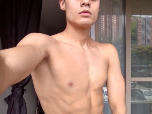 Christian_thegiant cam model profile picture 