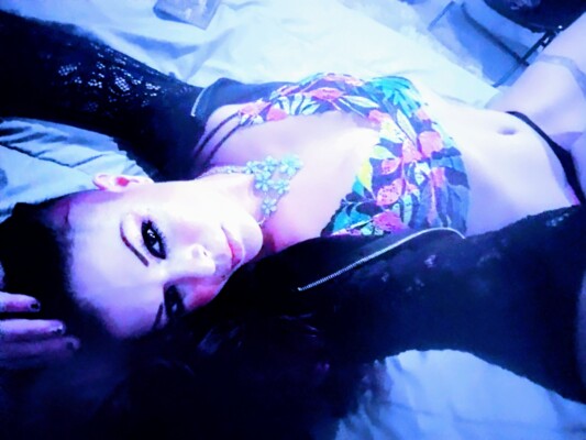 Foto de perfil de modelo de webcam de Disturbed_Dezi 