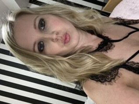 Dress_ME_Blondie profilbild på webbkameramodell 