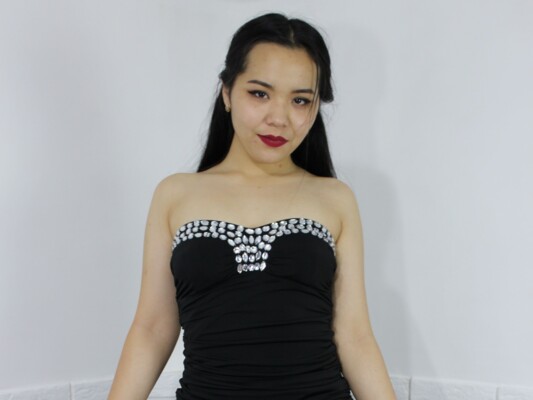 Kim_Liya profilbild på webbkameramodell 