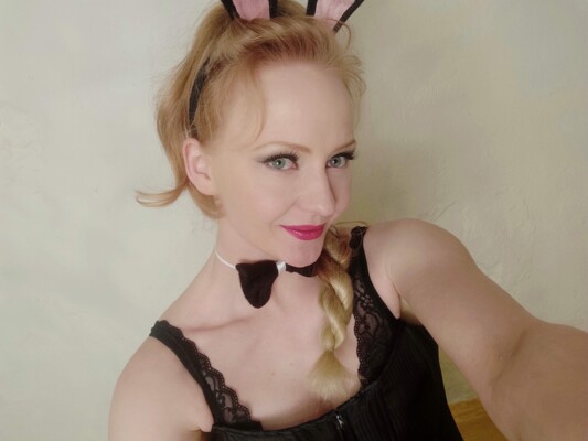 Foto de perfil de modelo de webcam de Alice_Fiesta 