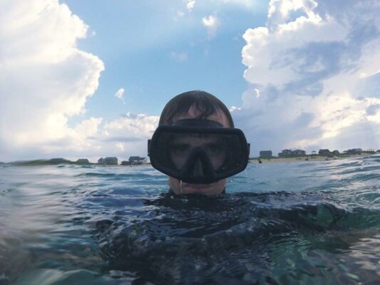 Imagen de perfil de modelo de cámara web de surferboytoy