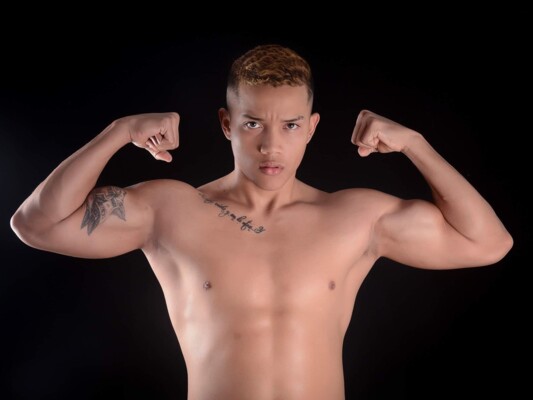 Max_MuscleHot cam model profile picture 