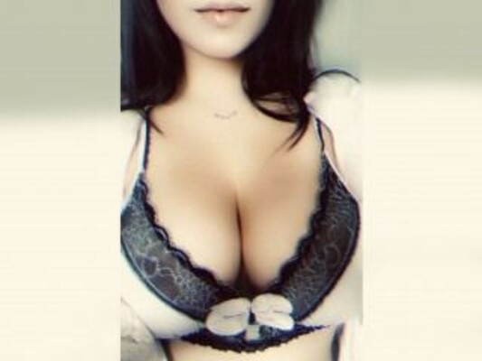 Image de profil du modèle de webcam Tatti