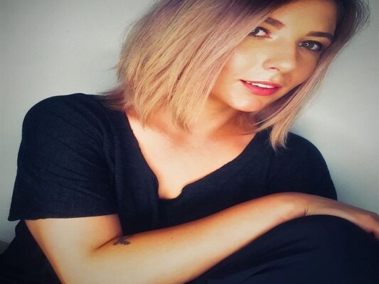 Foto de perfil de modelo de webcam de Angy_Shy 