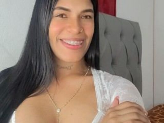 ViktoriaSerrano profilbild på webbkameramodell 