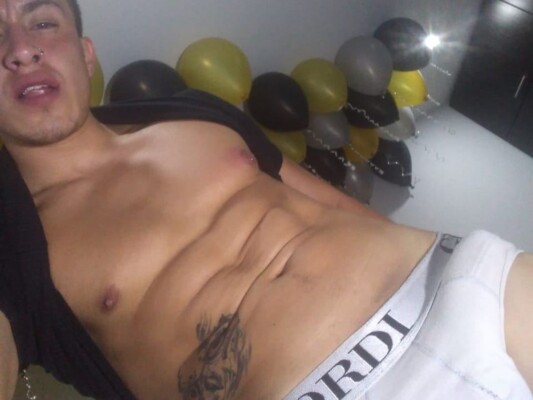 Foto de perfil de modelo de webcam de strongboy_m 