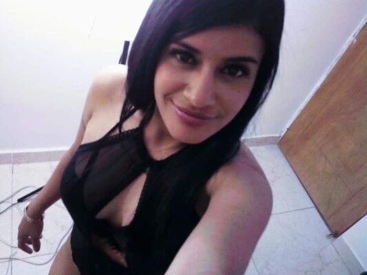 BEVERLYNATY cam model profile picture 