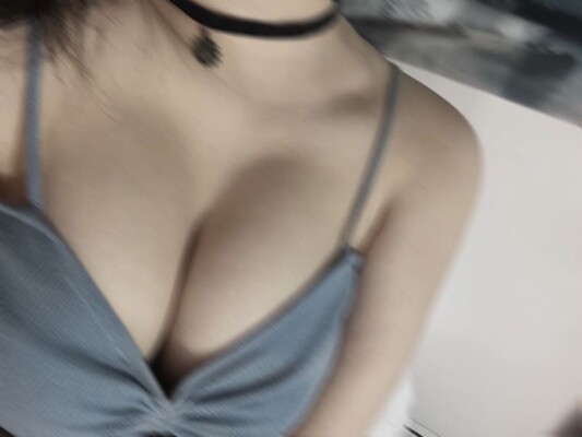 CN_Cherry profielfoto van cam model 