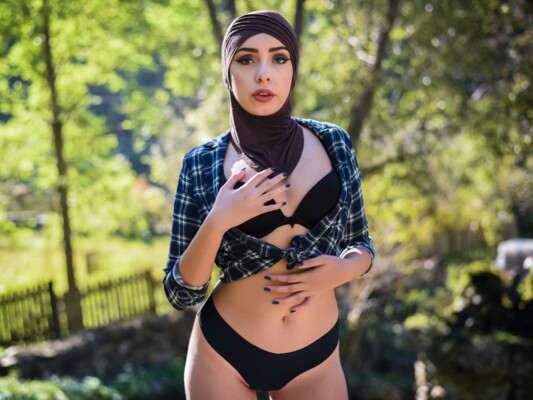 ArabianYanira cam model profile picture 