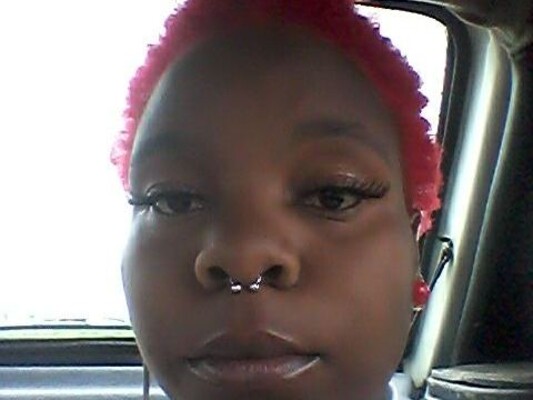 cherry_candy22 profilbild på webbkameramodell 