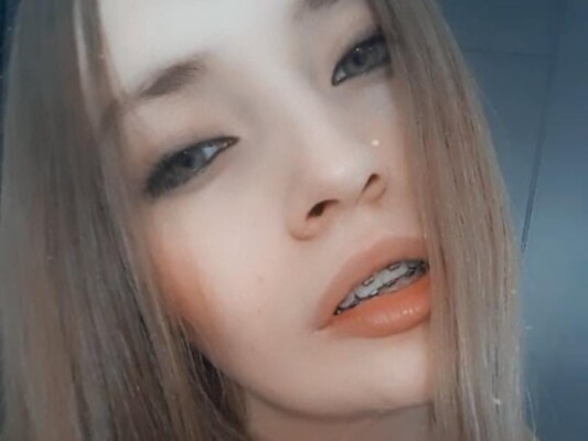 rose_dewitt profilbild på webbkameramodell 