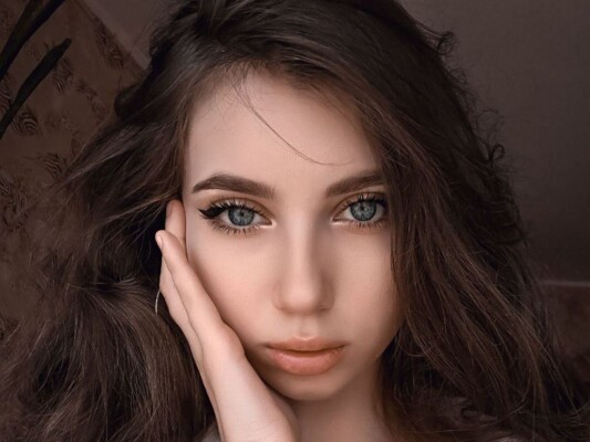 Foto de perfil de modelo de webcam de MonicaNeil 