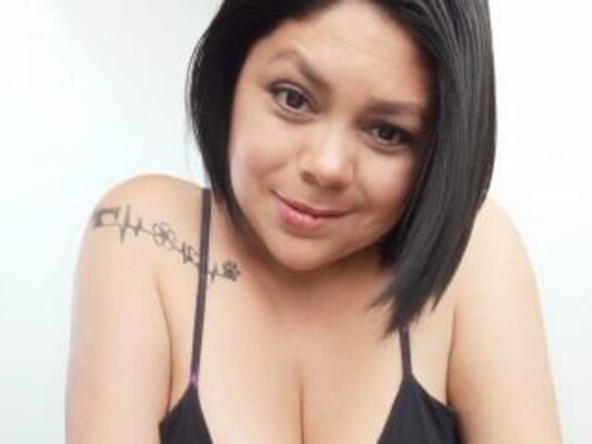 Image de profil du modèle de webcam Lola_Love82