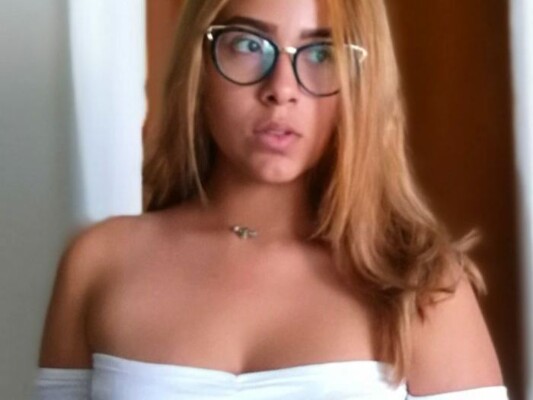 Foto de perfil de modelo de webcam de Kaprice_West 