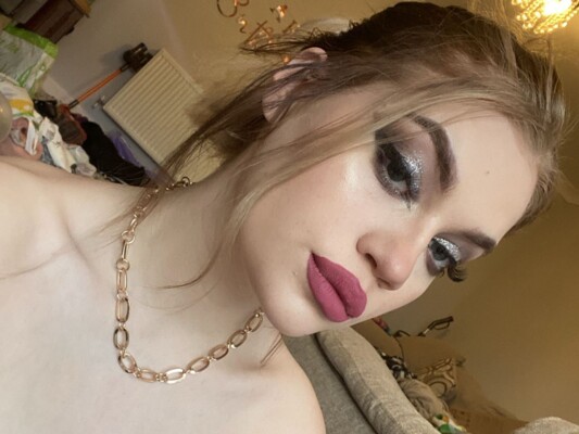 Foto de perfil de modelo de webcam de Rhiannon_Housier 