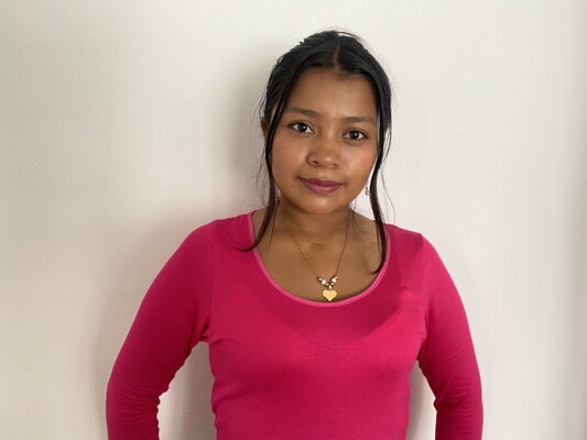 Image de profil du modèle de webcam Alexandra_Olarte
