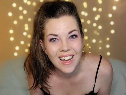 Foto de perfil de modelo de webcam de raina_little 