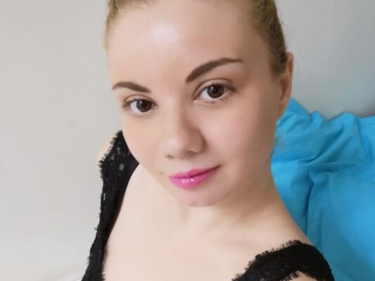 Image de profil du modèle de webcam xKARYYNA
