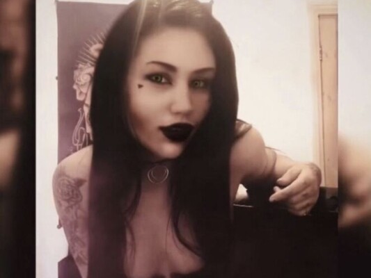 Foto de perfil de modelo de webcam de CrimsonIvy 