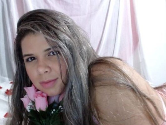 LuisaMilu cam model profile picture 