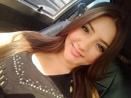 Image de profil du modèle de webcam anny_lunna