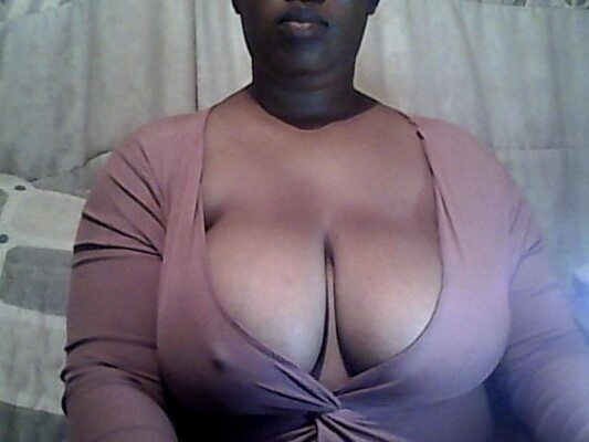 Image de profil du modèle de webcam SexyQueenM