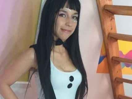 Imagen de perfil de modelo de cámara web de Karimee18