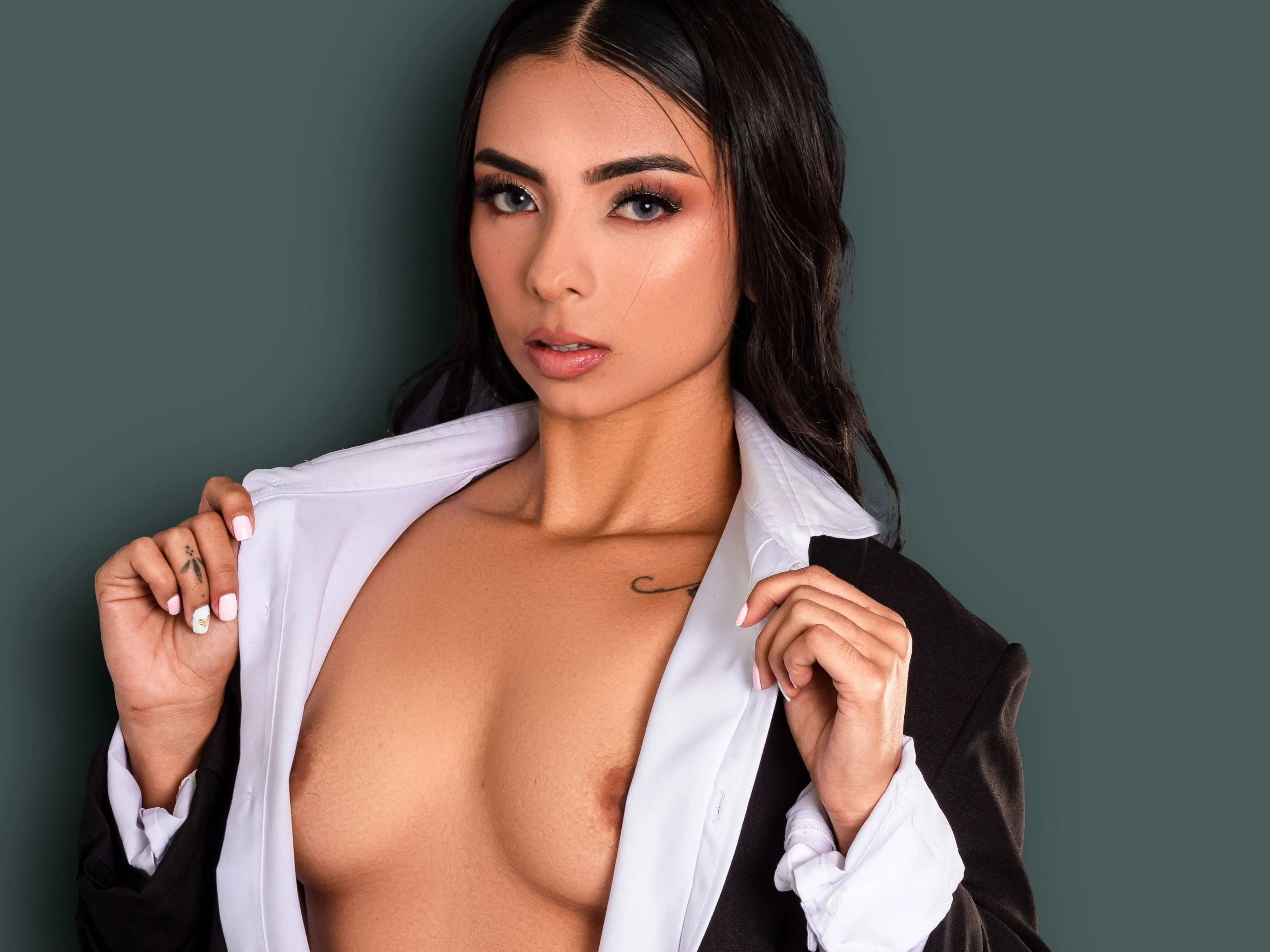 AlanaMarti profilbild på webbkameramodell