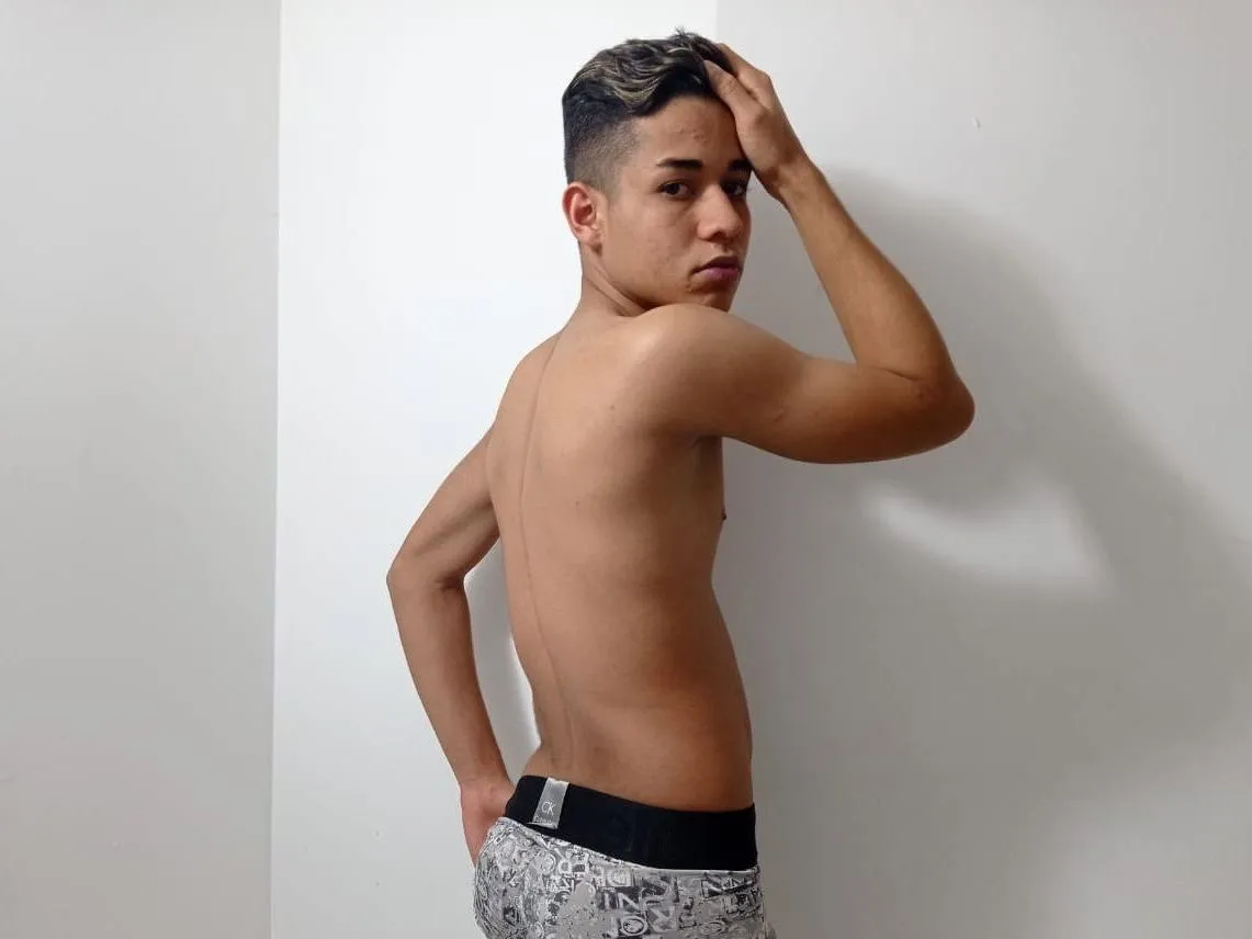 Rayx_boom cam model profile picture