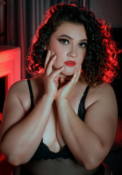 Performer LuciaBBWilliams Photo 1