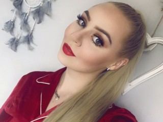 CharCharxUK cam model profile picture 