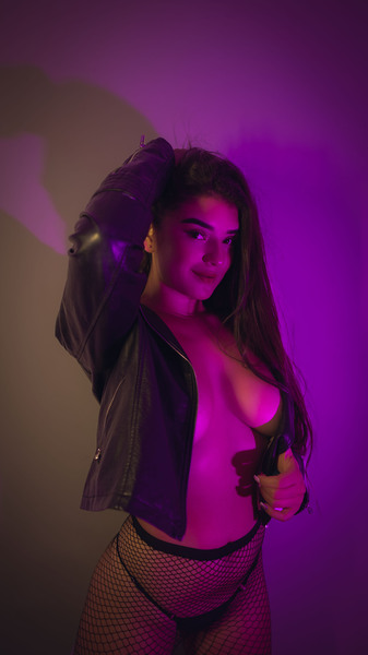 Performer MelanyHuston Photo 1
