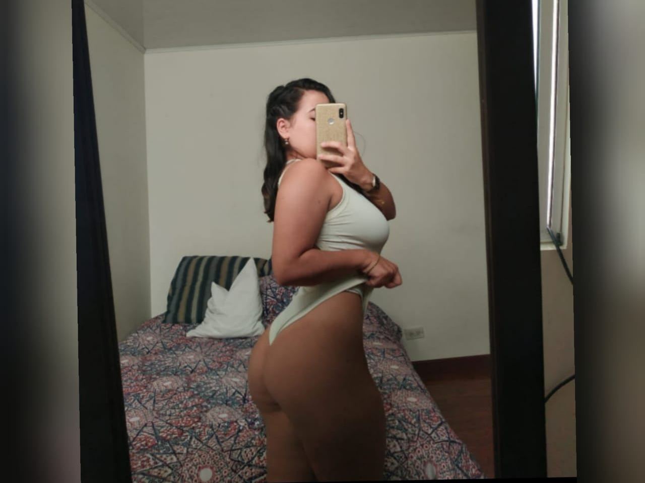 Foto de perfil de modelo de webcam de Alejandra_williams 