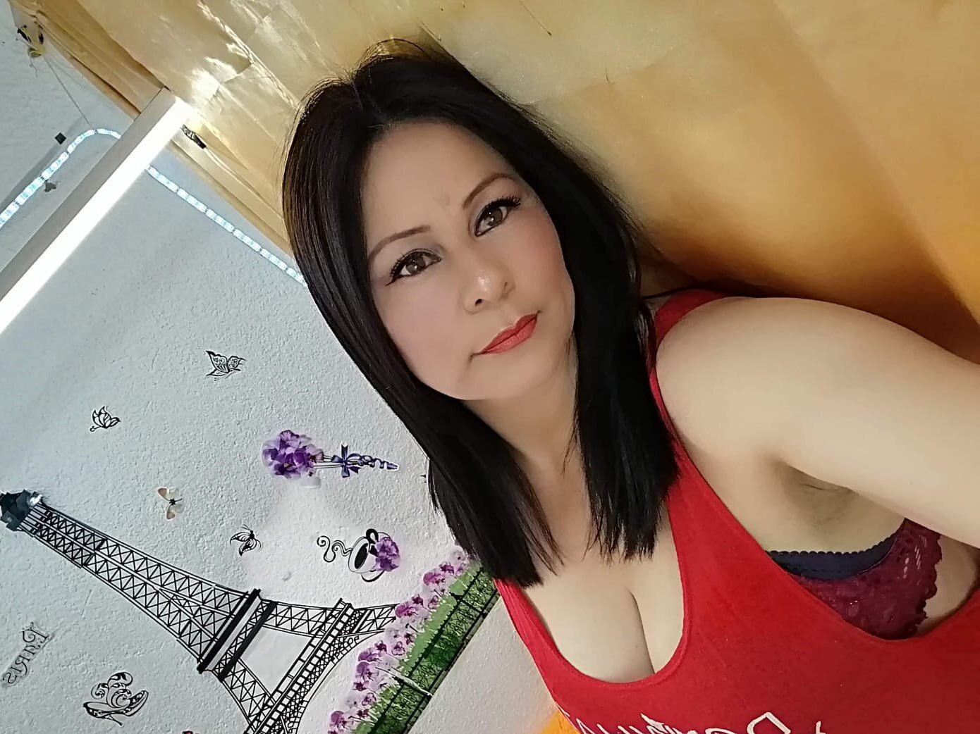 Image de profil du modèle de webcam sophia_42