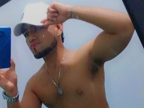 Imagen de perfil de modelo de cámara web de dylaanhott