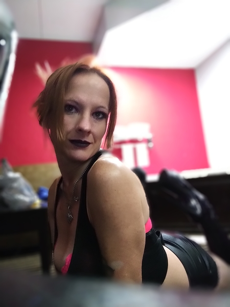 Artist NykiSynn Foto 1