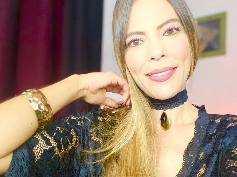 LunaStarlightt immagine del profilo del modello di cam