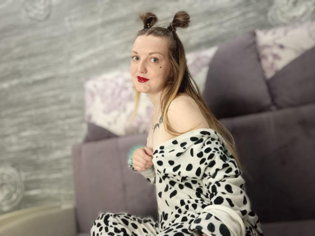 AliceBlondeAnalLatinaPetiteToy immagine del profilo del modello di cam