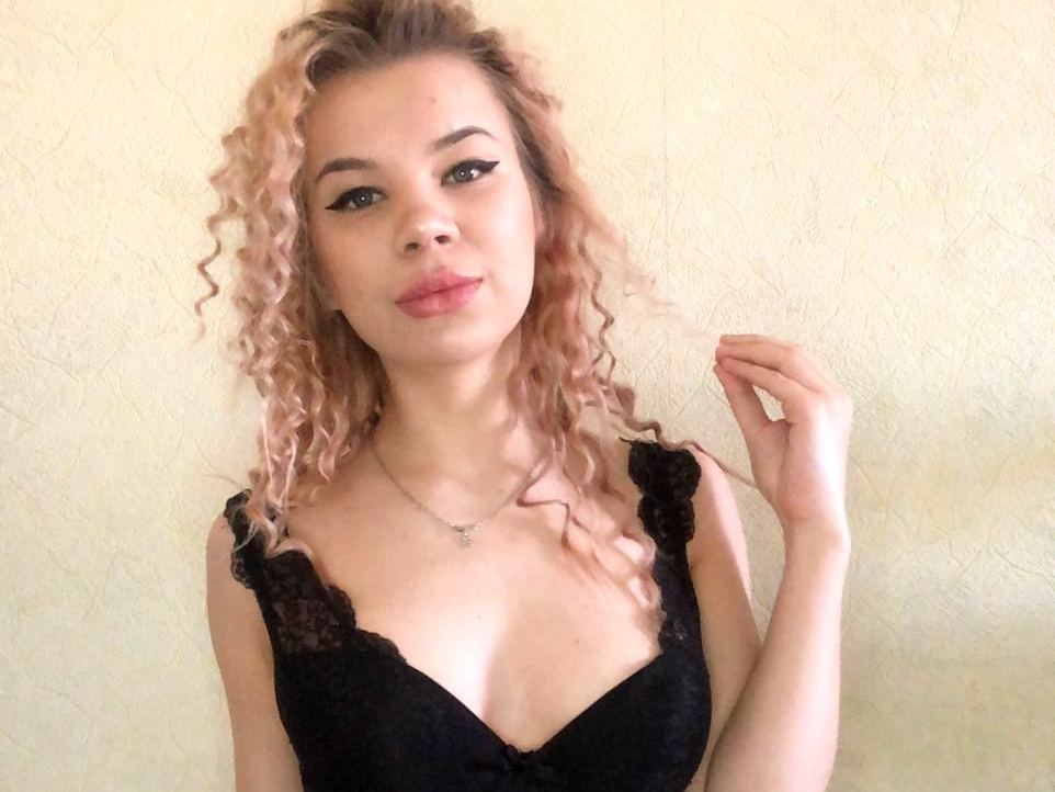 CANDICE_BLONDIE immagine del profilo del modello di cam