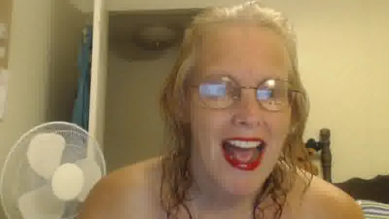 Performer Twiddles Video 2