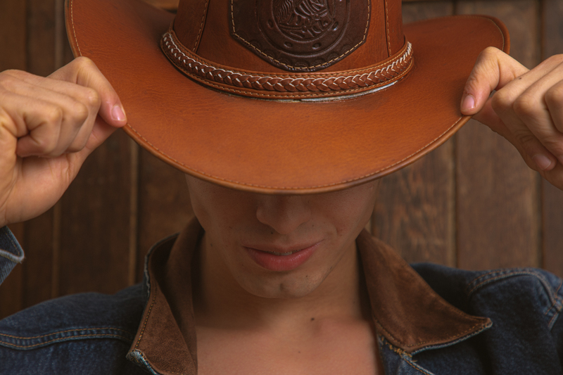 Performer brusscoonor Photo 4