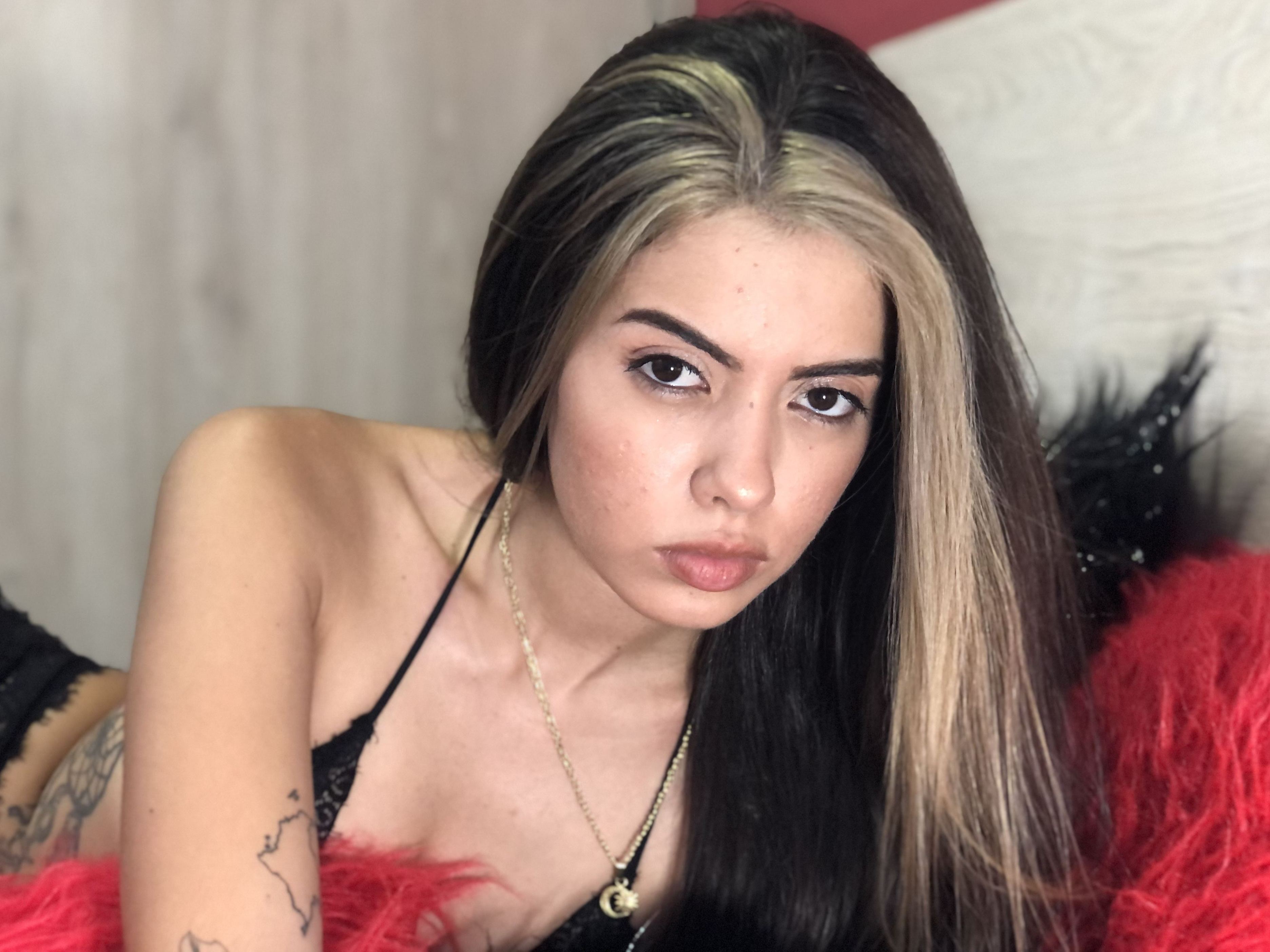 Emily_Hils profielfoto van cam model 