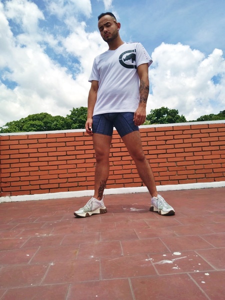 Performer DanteGuzman Photo 2