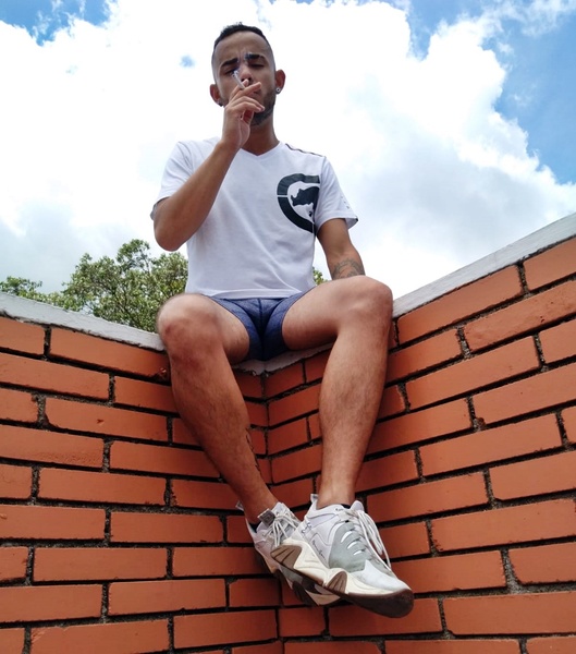 Performer DanteGuzman Photo 6