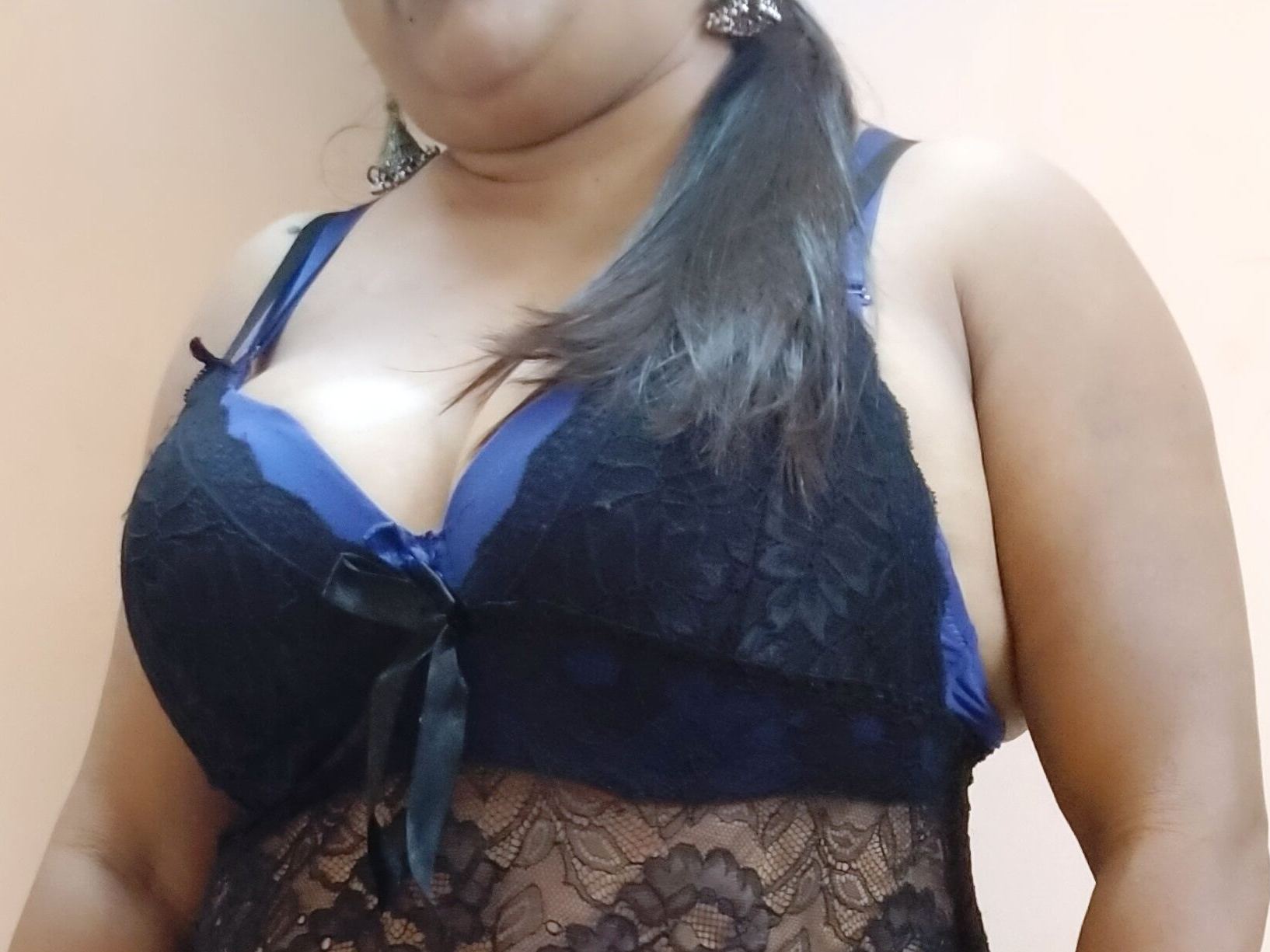 Imagen de perfil de modelo de cámara web de INDIANJULI