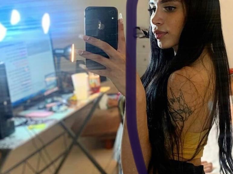 Image de profil du modèle de webcam FernandaFoxx18