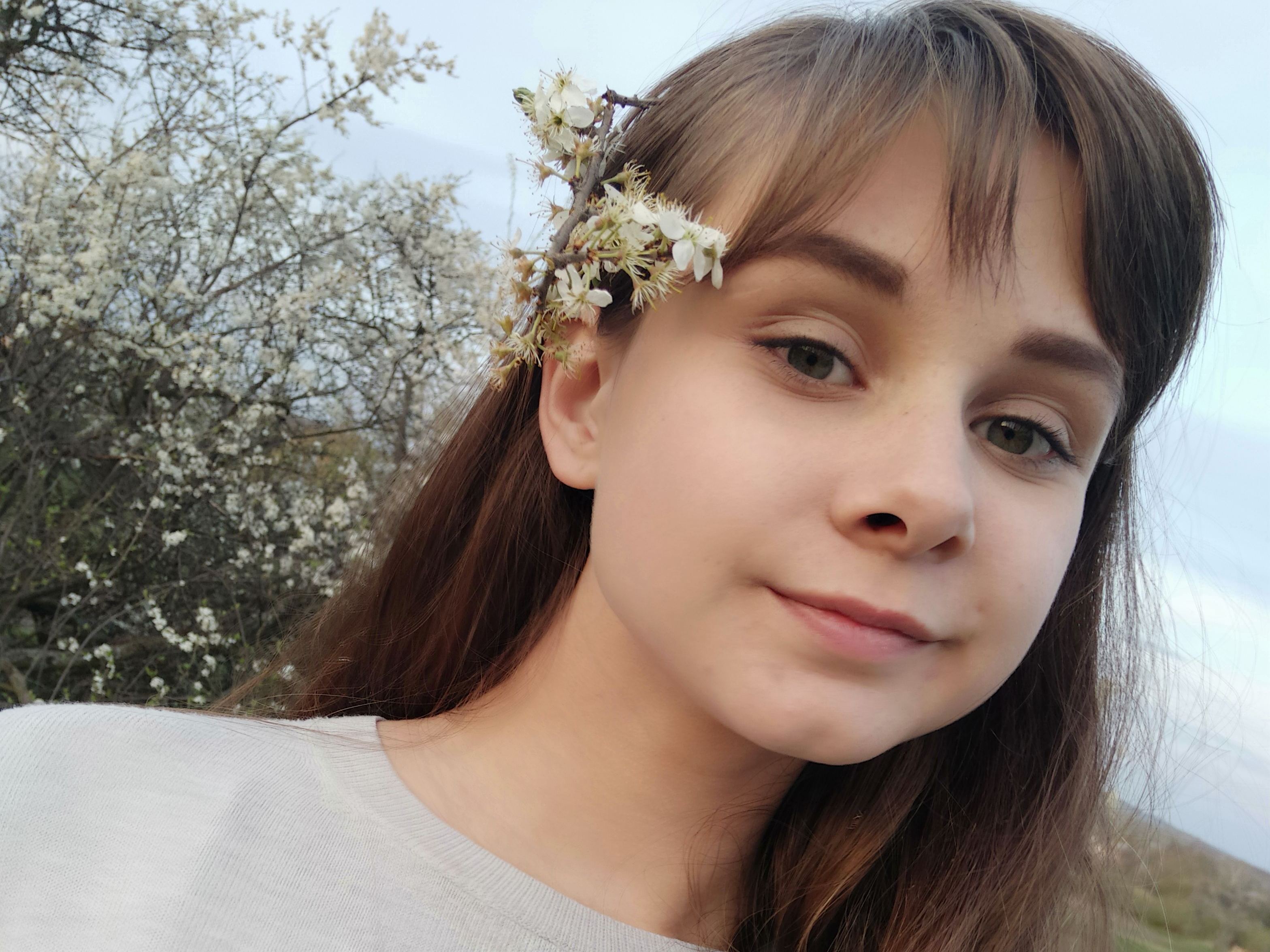 LillMolly cam model profile picture 