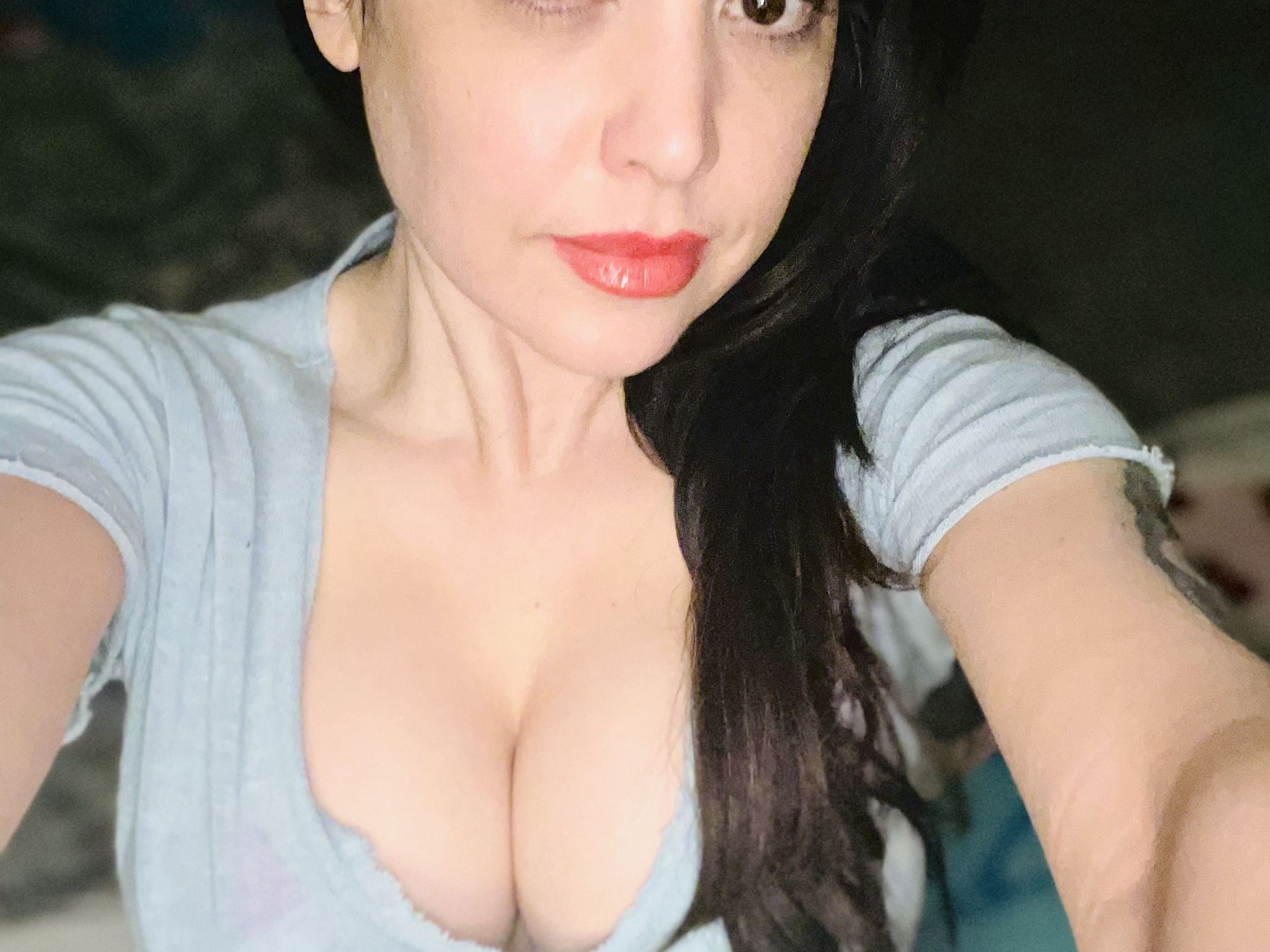 mistimoon profielfoto van cam model